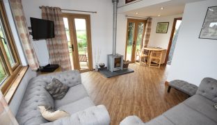 Repps with Bastwick - 3 Bedroom Detached House