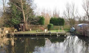 Wayford Bridge - Mooring Plot