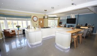 Wroxham - 5 Bedroom Detached House