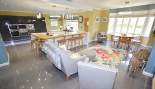 Wroxham - 5 Bedroom Detached House