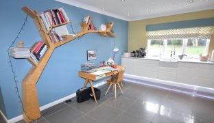 Wroxham - 5 Bedroom Detached House