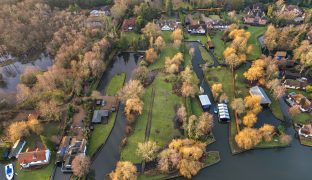 Wroxham - 5 Bedroom Detached House