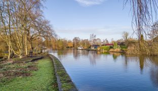 Wroxham - 5 Bedroom Detached House