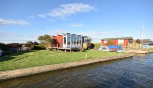 Potter Heigham - 2 Bedroom Detached Bungalow