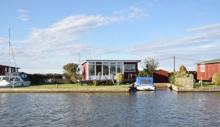 Potter Heigham - 2 Bedroom Detached Bungalow