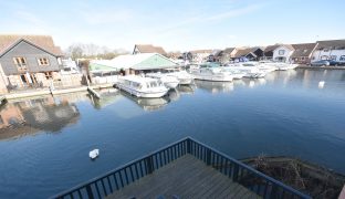 Wroxham - 3 Bedroom Town House