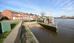 Reedham - 2 Bedroom End town house