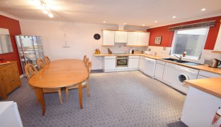 Oulton Broad - 3 Bedroom top floor apartment