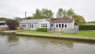 Repps with Bastwick - 2 Bedroom Detached bungalow