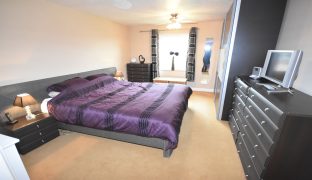 Oulton Broad - 3 Bedroom top floor apartment