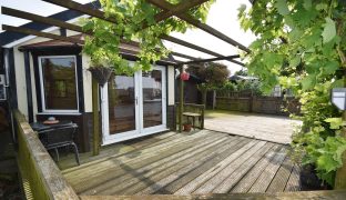 Repps with Bastwick - 2 Bedroom Detached bungalow