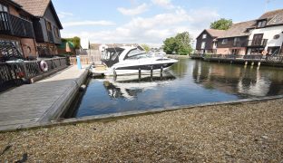 Wroxham - 3 Bedroom Town house