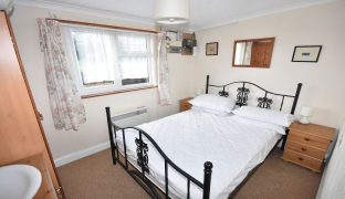 Martham - 2 Bedroom Detached bungalow