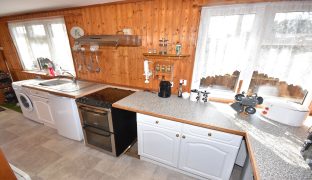 Martham - 2 Bedroom Detached bungalow