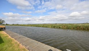 Martham - 2 Bedroom Detached bungalow