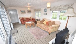 Repps with Bastwick - 2 Bedroom detached bungalow