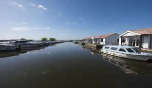 Potter Heigham - 2 Bedroom Detached bungalow