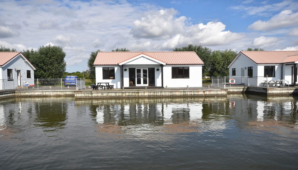 3 bedroom detached bungalow, Potter Heigham Waterside Estate Agents