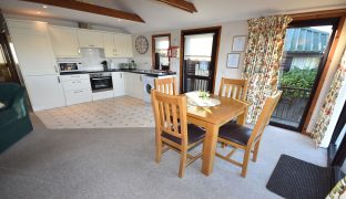 Brundall - 2 Bedroom detached bungalow