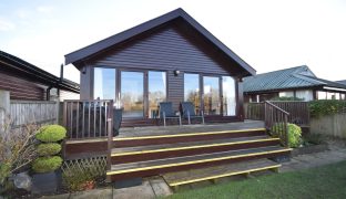 Brundall - 2 Bedroom detached bungalow