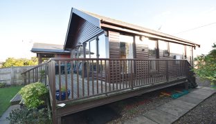 Brundall - 2 Bedroom detached bungalow