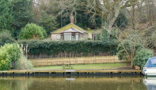 Bramerton - 2 Bedroom detached cottage