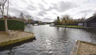 Hoveton - 3 Bedroom Detached house