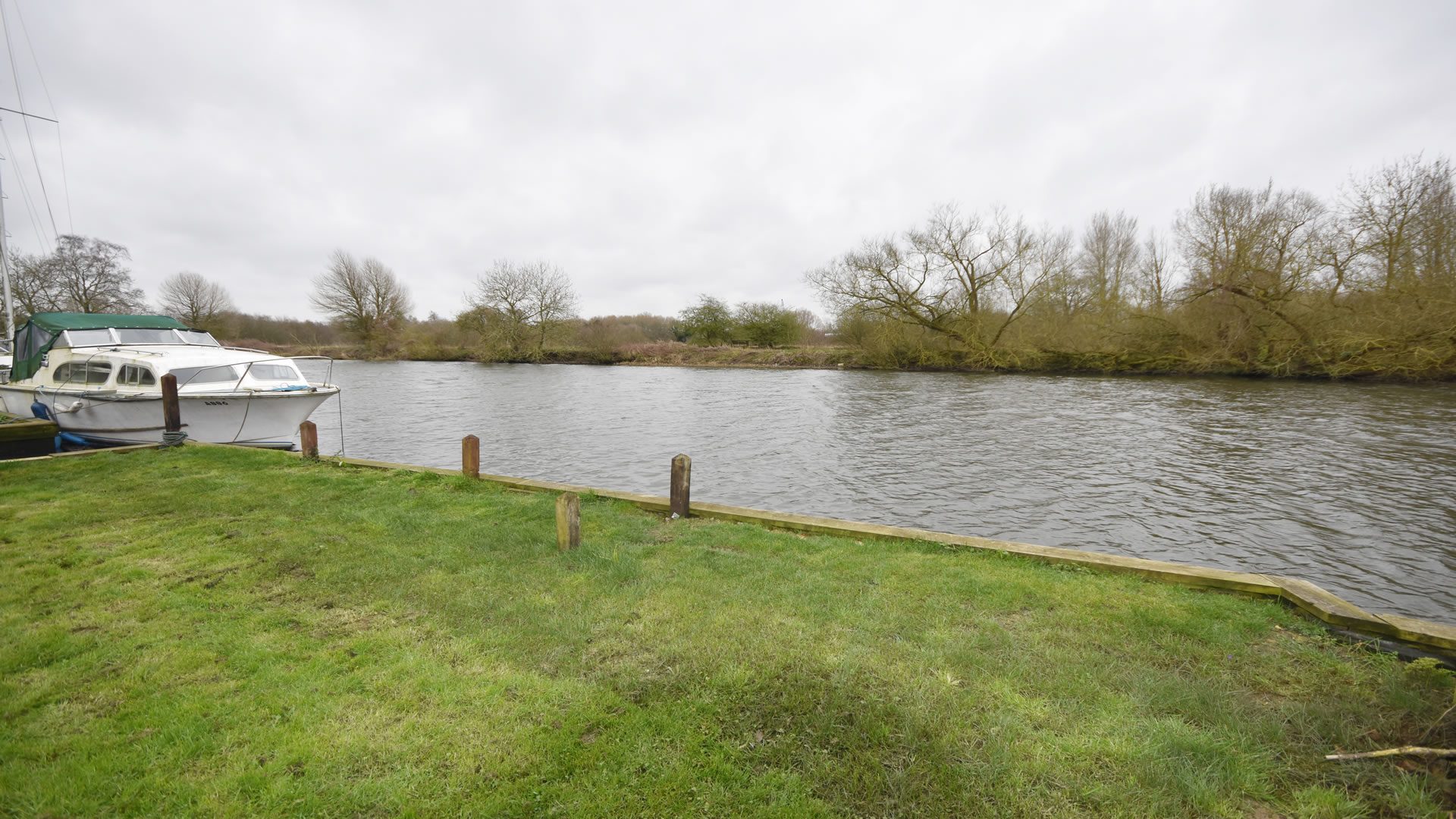 Mooring Plot, Thorpe St Andrew, Norwich Waterside Estate Agents