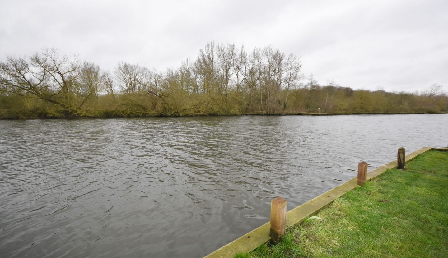 Mooring Plot, Thorpe St Andrew, Norwich Waterside Estate Agents