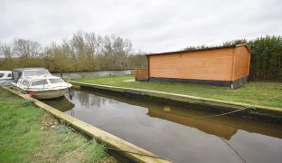 Thorpe St Andrew - Mooring plot