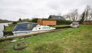 Thorpe St Andrew - Mooring plot