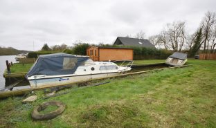 Thorpe St Andrew - Mooring plot