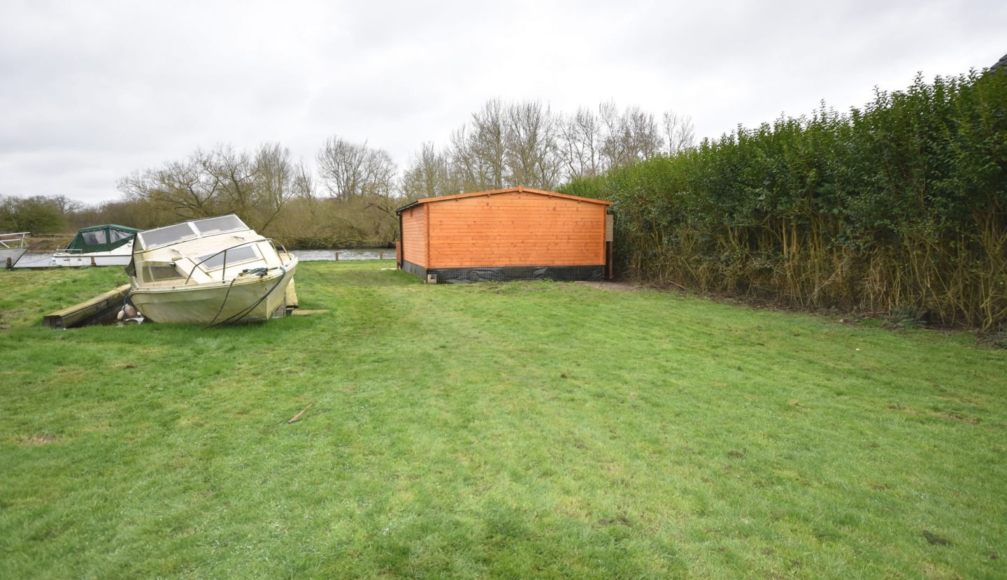 Mooring Plot, Thorpe St Andrew, Norwich Waterside Estate Agents