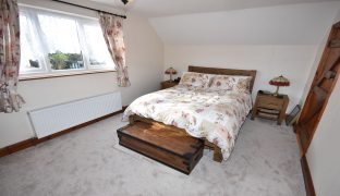 Repps with Bastwick - 4 Bedroom 3 bedroom cottage with 1 bedroom annexe
