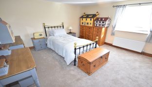 Repps with Bastwick - 4 Bedroom 3 bedroom cottage with 1 bedroom annexe