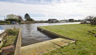 Potter Heigham - 2 Bedroom Detached bungalow