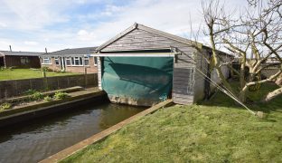 Potter Heigham - 2 Bedroom Detached bungalow