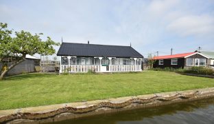 Potter Heigham - 2 Bedroom Detached bungalow