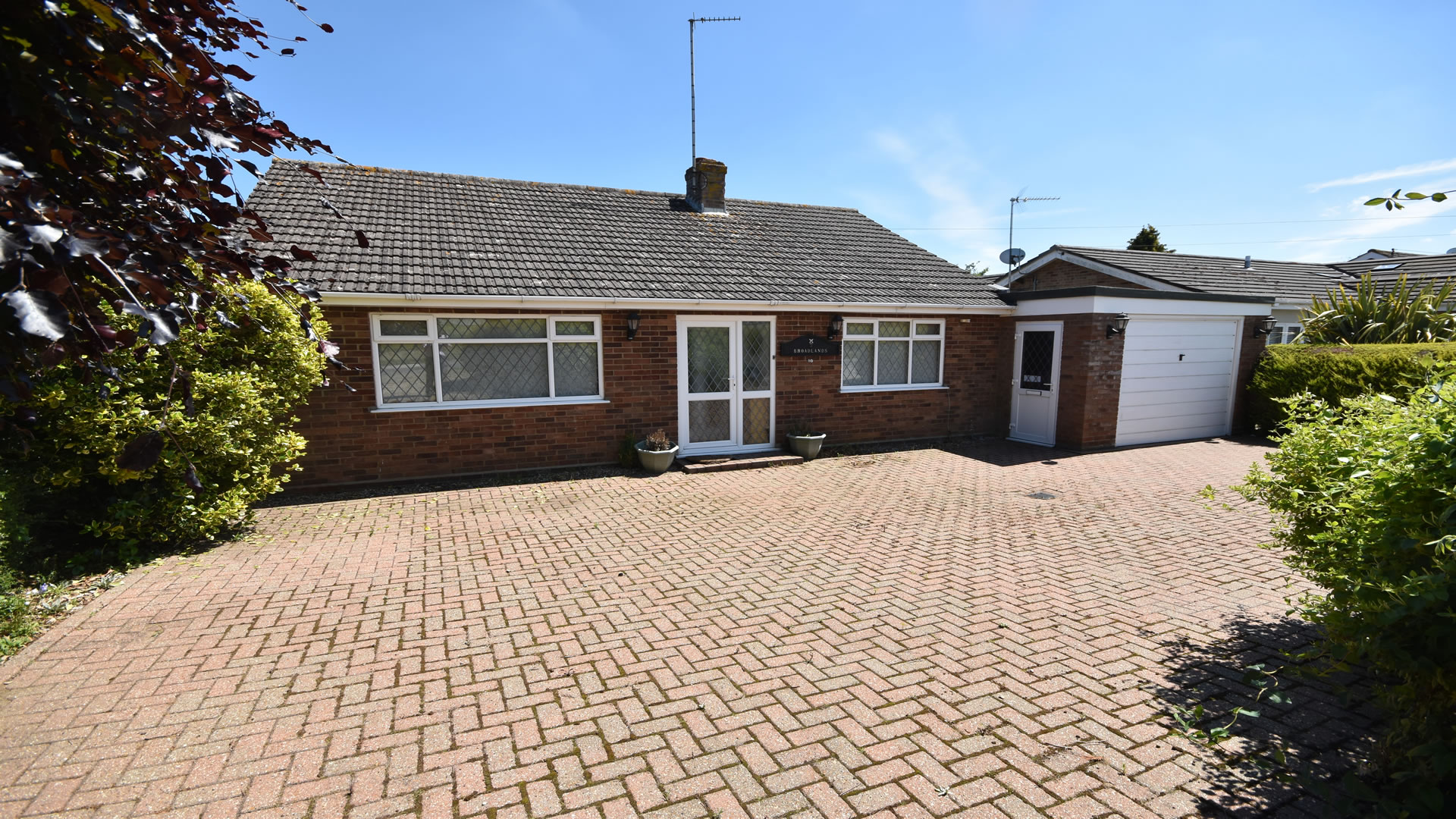 4 bedroom detached bungalow, Dilham Waterside Estate Agents