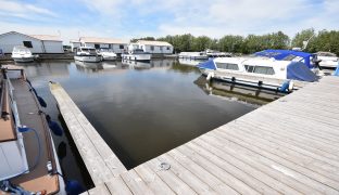 Potter Heigham - Mooring plot