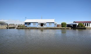 Potter Heigham - 3 Bedroom Detached bungalow