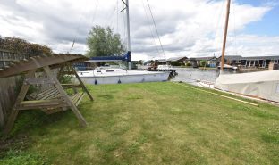 Potter Heigham - Mooring plot