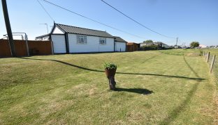 Repps with Bastwick - 3 Bedroom Detached bungalow