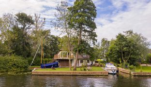 Wroxham - 2 Bedroom Detached house