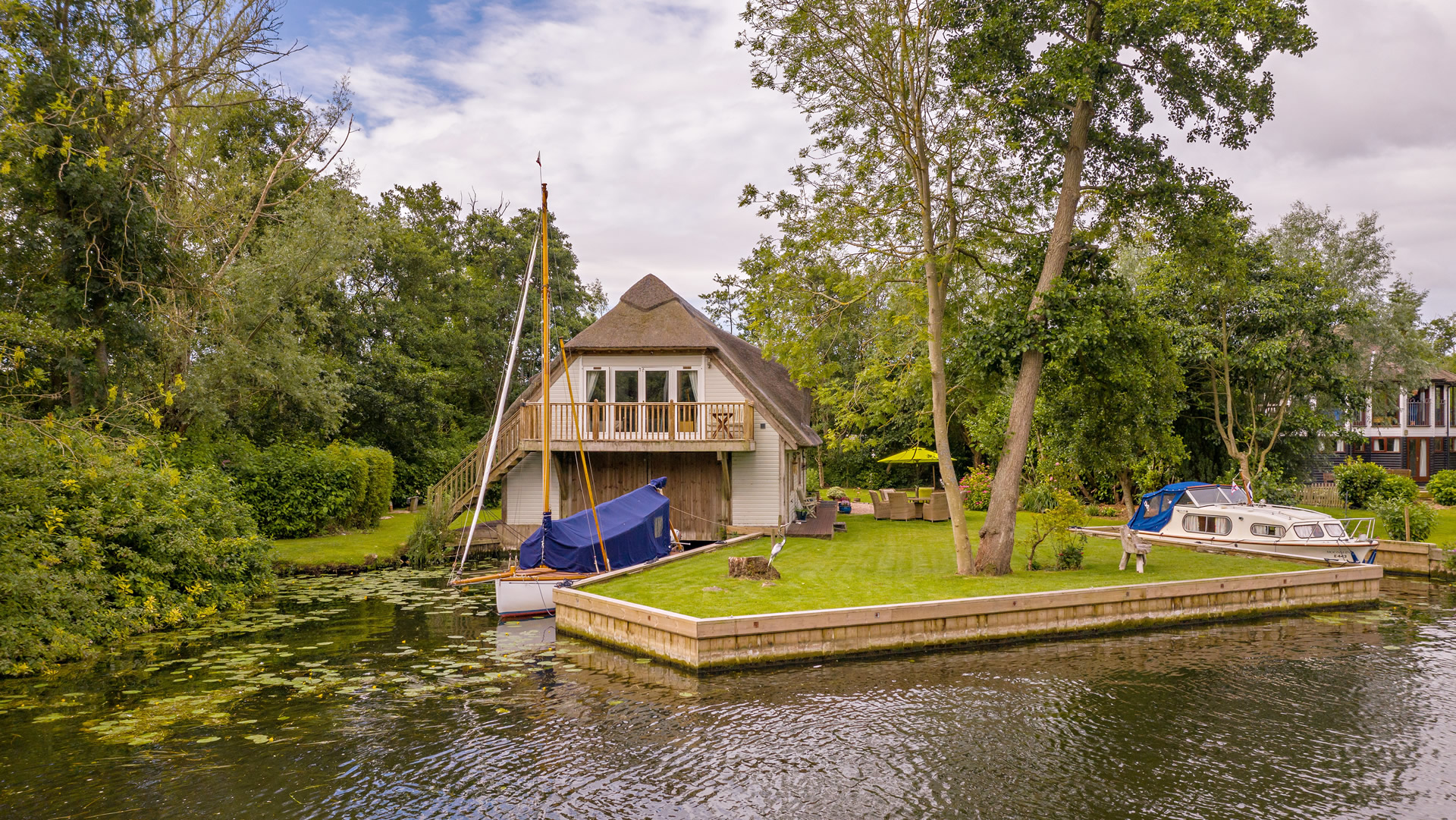 3 bedroom detached house, Wroxham Waterside Estate Agents