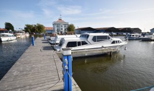 Potter Heigham - Mooring Plot