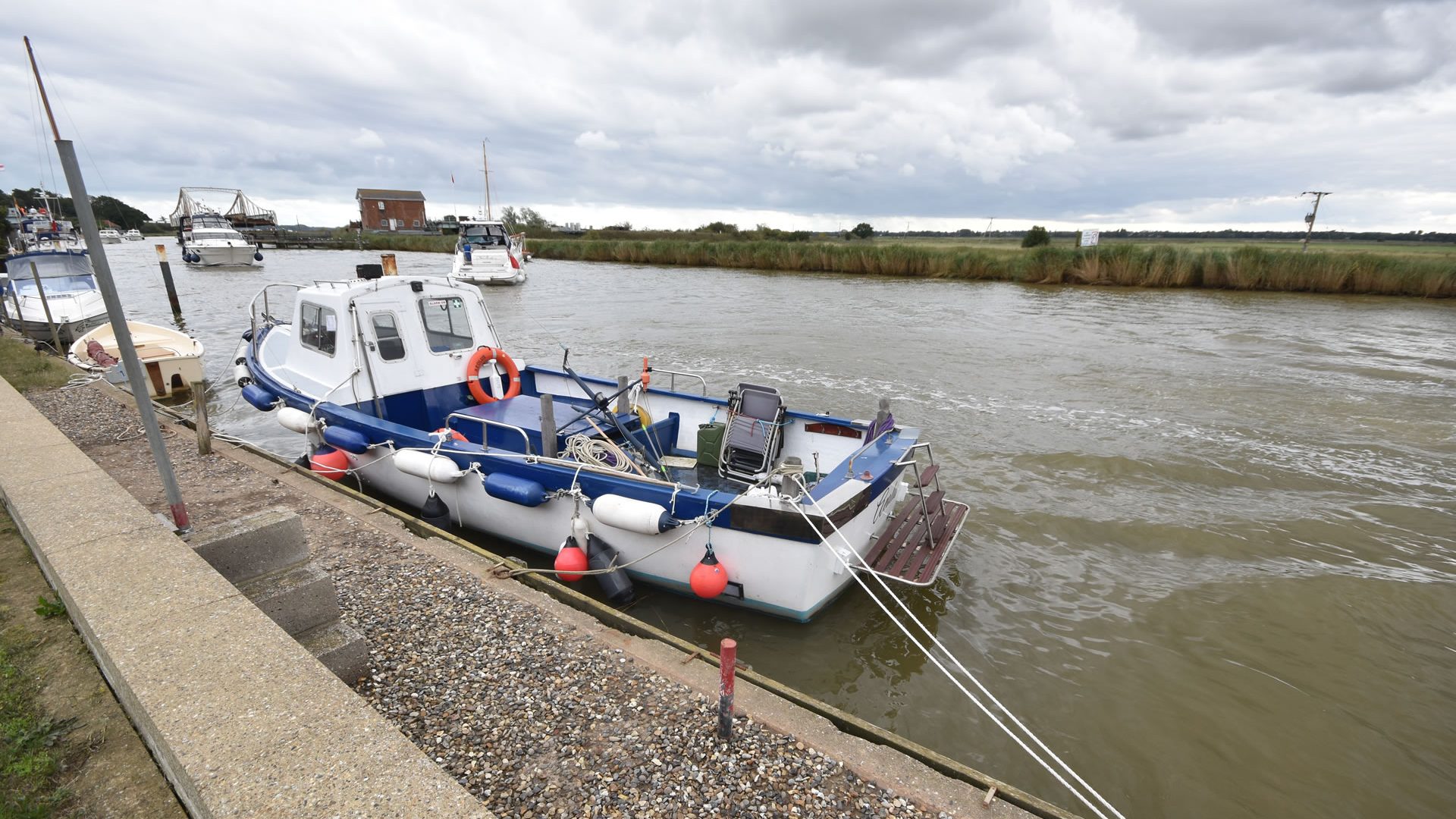 3 bedroom house, Reedham Waterside Estate Agents