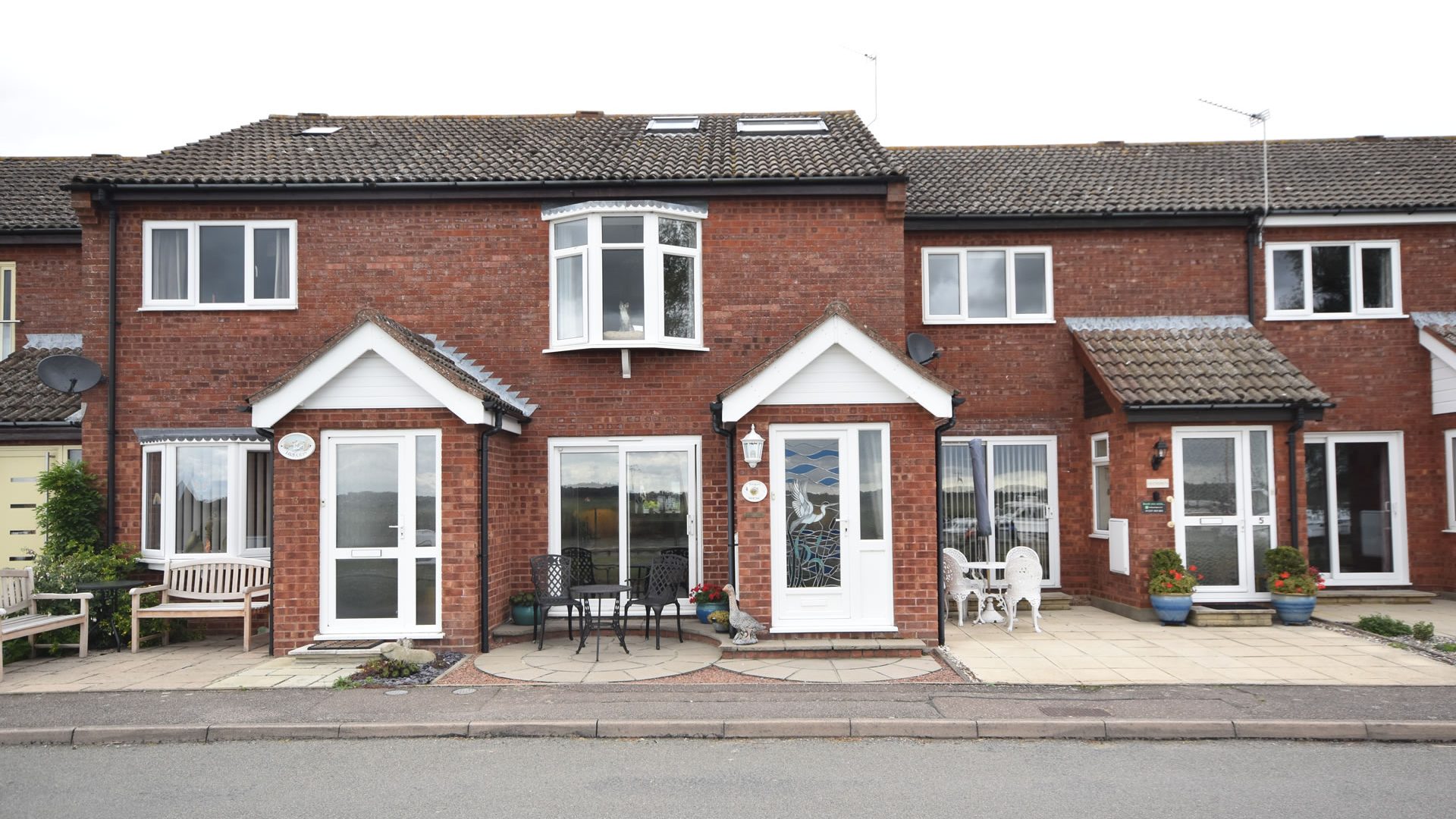 3 bedroom house, Reedham Waterside Estate Agents