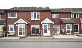 Reedham - 3 Bedroom Terraced house