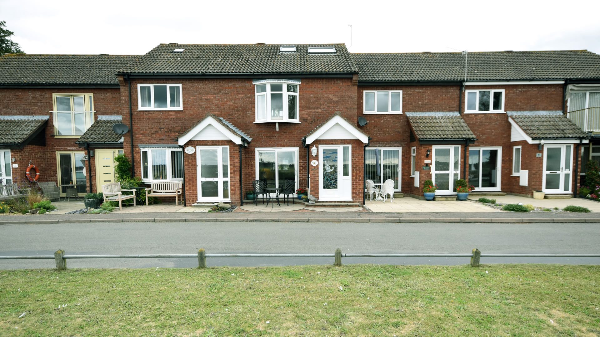 3 bedroom house, Reedham Waterside Estate Agents